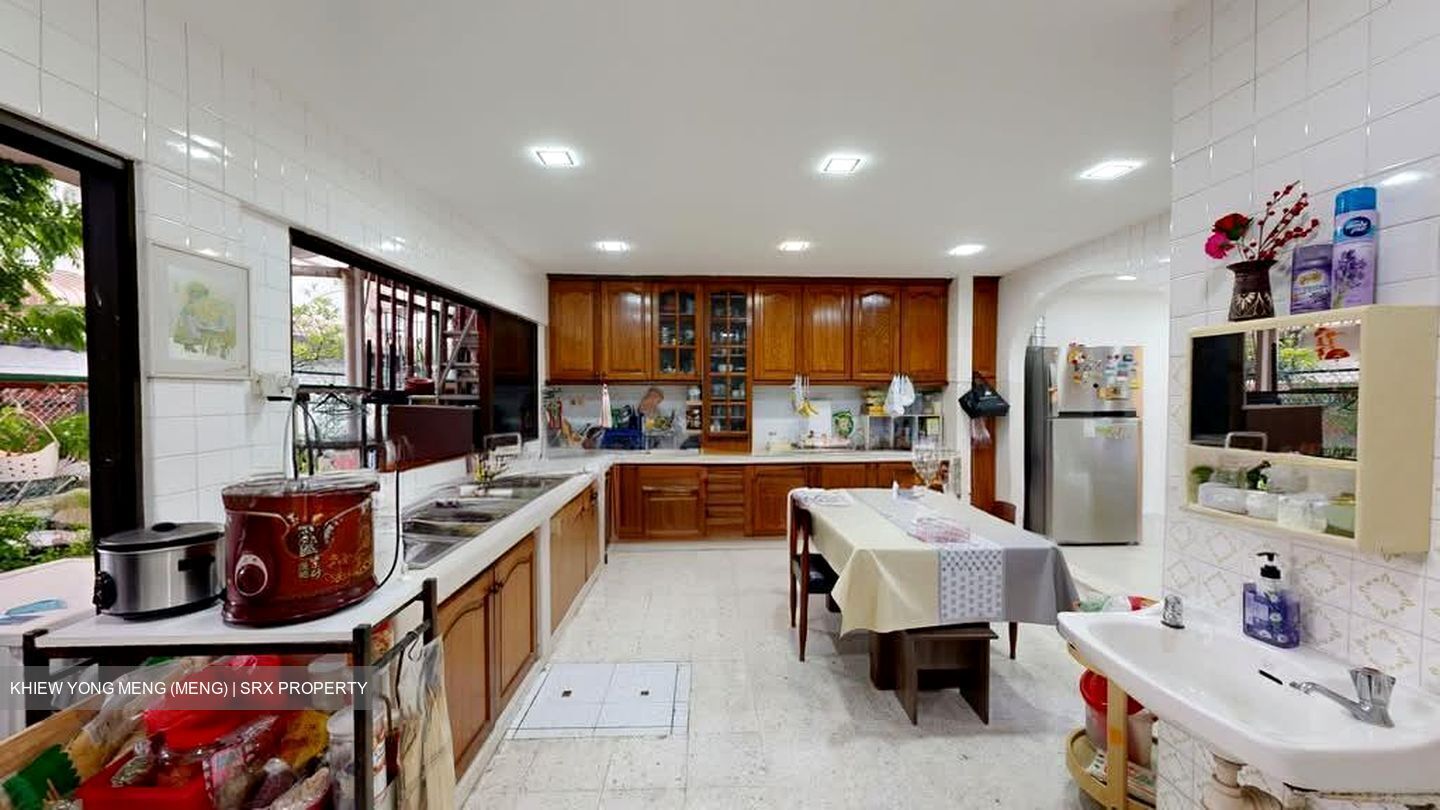 Charlton Park (D19), Terrace #573745841